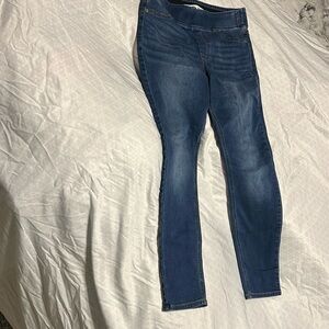 Sz 10 Short. Rockstar jeggings. Never worn